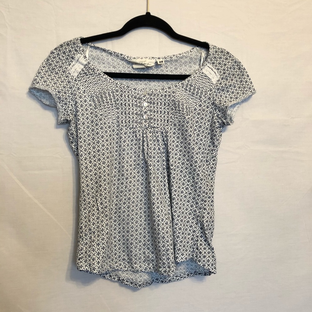 H&M L.O.G.G Label Of Graded Goods small Blouse